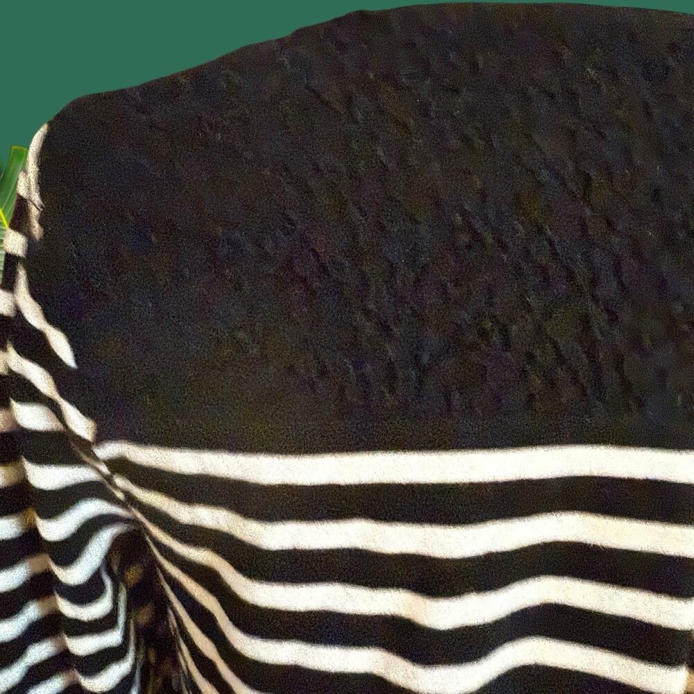 Talbots Striped Top Sz M Womens Lace Accent Yoke HiLo 3/4 Sleeves Preppy Coastal - Picture 6 of 9
